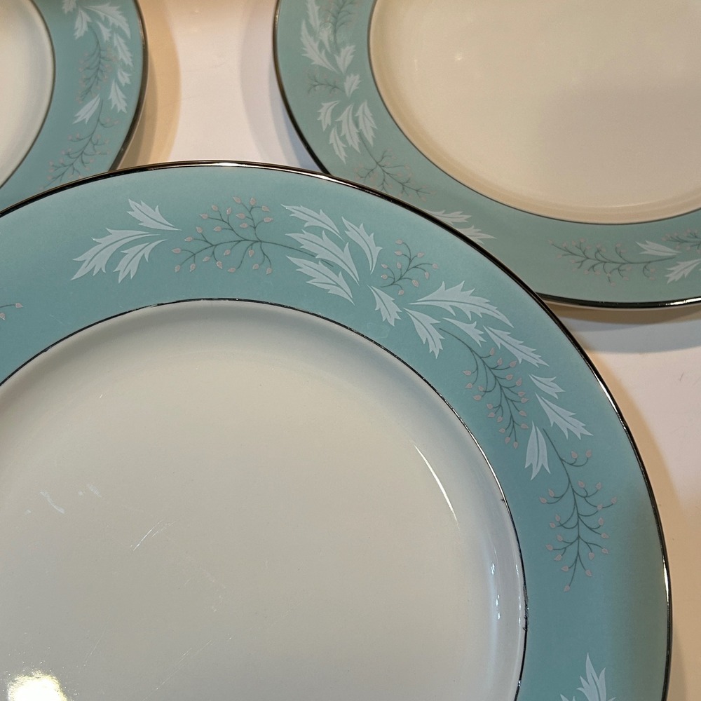 50s Homer Laughlin Cavalier Eggshell Dinner Plates Blue Silver Trim 10"
